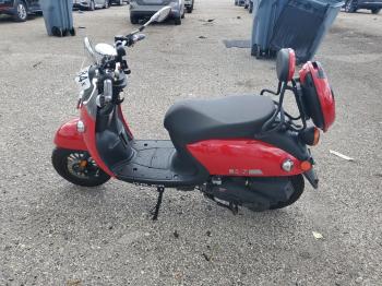  Salvage Yngf Scooter