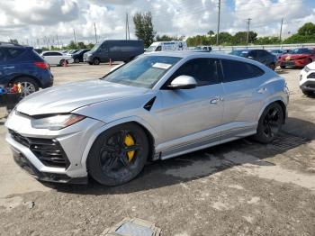  Salvage Lamborghini Urus