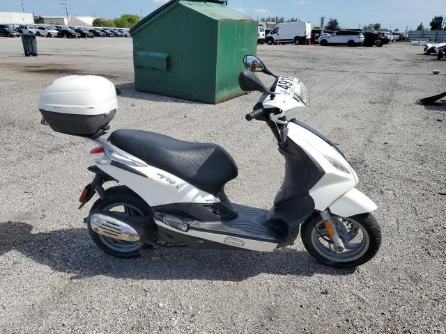  Salvage Piaggio Scooter