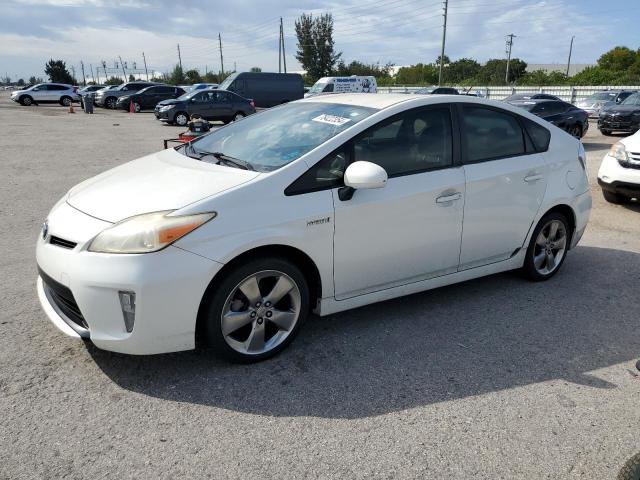  Salvage Toyota Prius