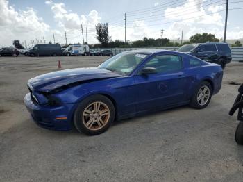  Salvage Ford Mustang