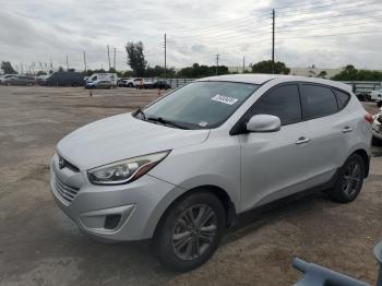  Salvage Hyundai TUCSON