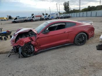  Salvage Ford Mustang