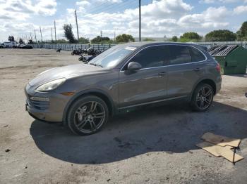  Salvage Porsche Cayenne