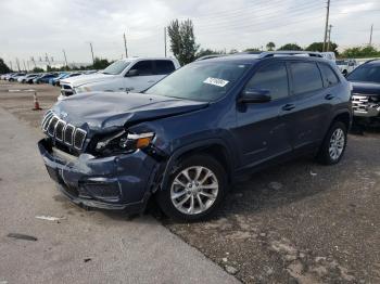  Salvage Jeep Grand Cherokee