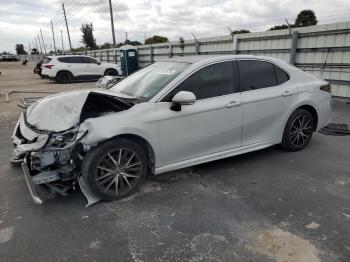  Salvage Toyota Camry