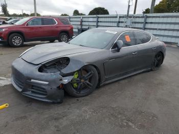  Salvage Porsche Panamera