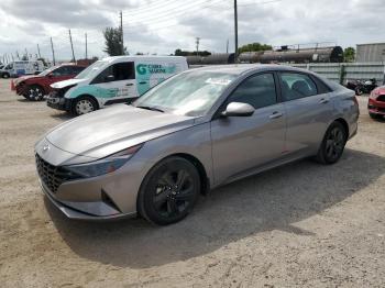  Salvage Hyundai ELANTRA