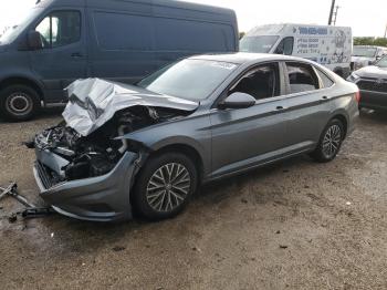  Salvage Volkswagen Jetta