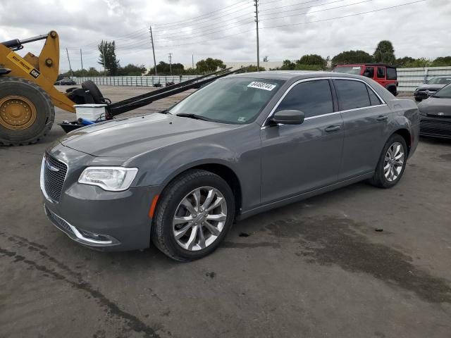  Salvage Chrysler 300