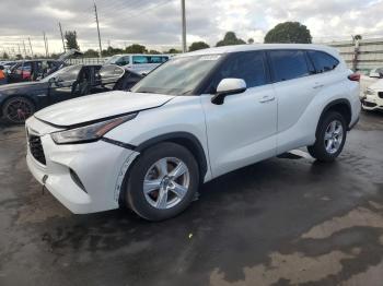  Salvage Toyota Highlander