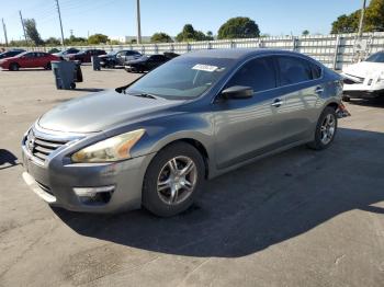  Salvage Nissan Altima