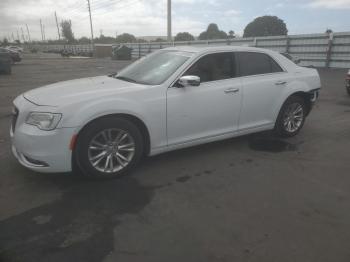  Salvage Chrysler 300