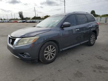  Salvage Nissan Pathfinder