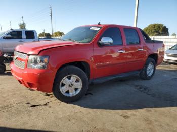  Salvage Chevrolet Avalanche