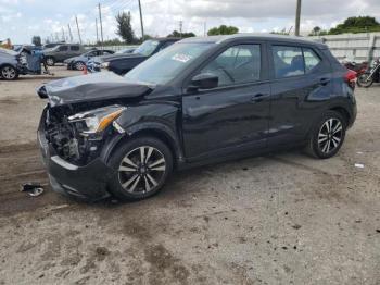  Salvage Nissan Kicks