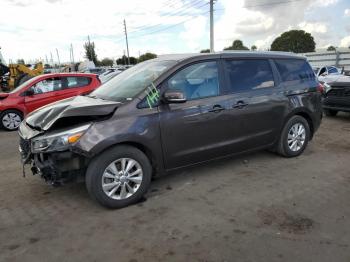  Salvage Kia Sedona