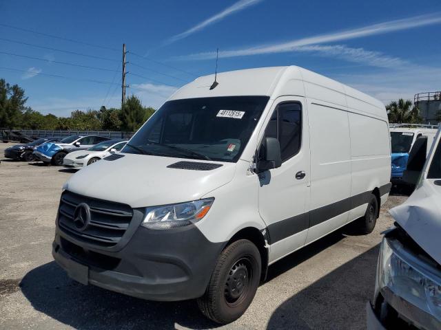  Salvage Mercedes-Benz Sprinter