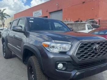  Salvage Toyota Tacoma