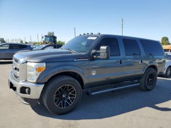  Salvage Ford Excursion