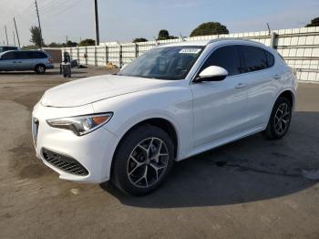  Salvage Alfa Romeo Stelvio