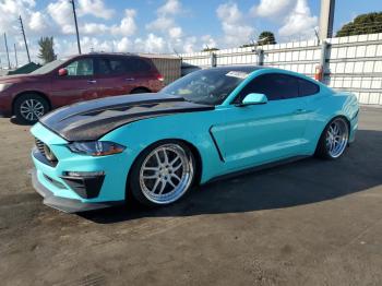  Salvage Ford Mustang