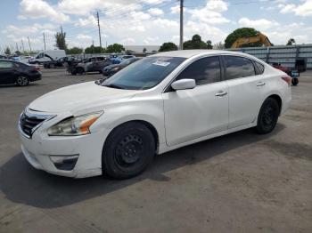  Salvage Nissan Altima