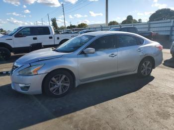  Salvage Nissan Altima