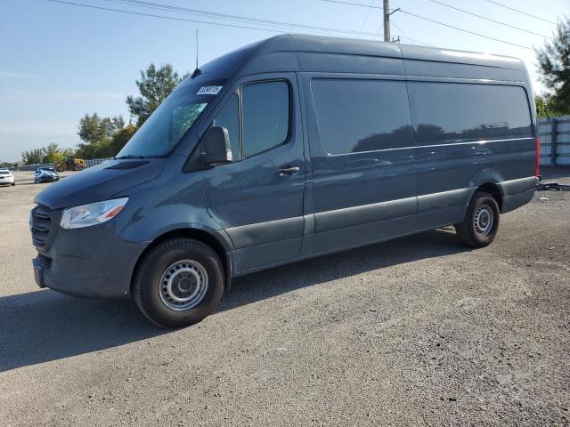  Salvage Mercedes-Benz Sprinter