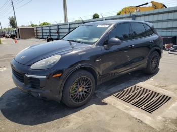  Salvage Porsche Cayenne