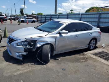  Salvage Nissan Altima