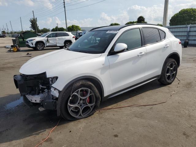  Salvage Alfa Romeo Stelvio