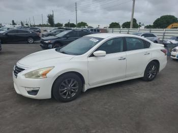 Salvage Nissan Altima