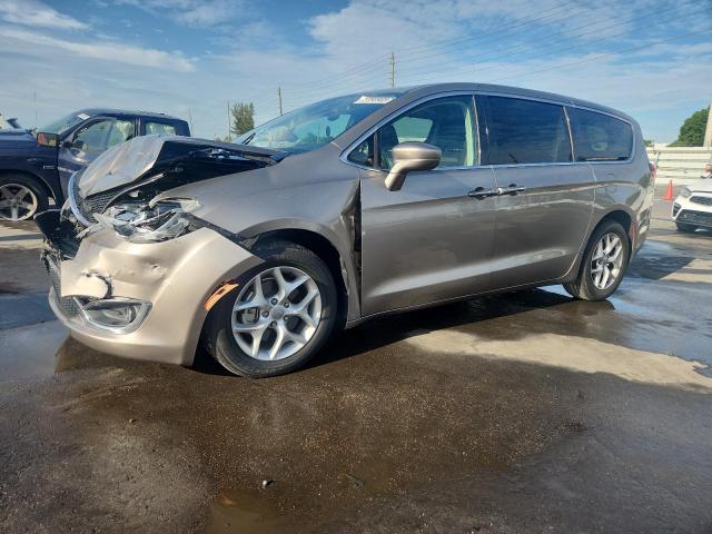  Salvage Chrysler Pacifica
