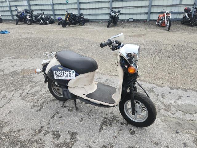  Salvage Yamaha Scooter