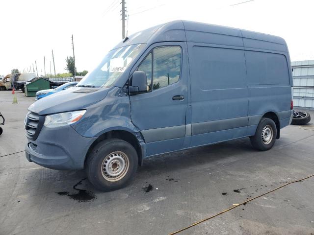  Salvage Mercedes-Benz Sprinter