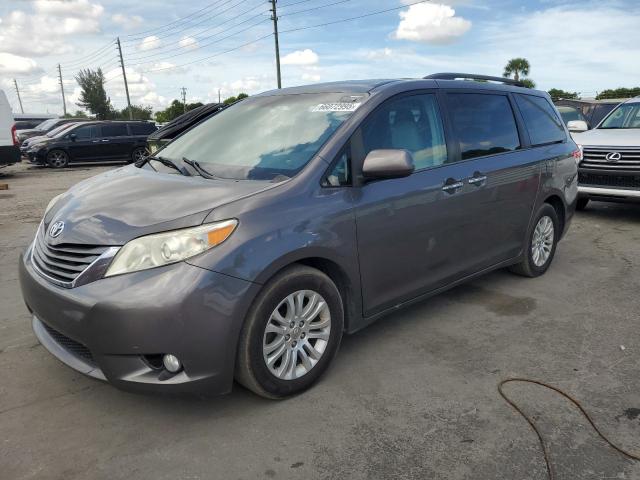  Salvage Toyota Sienna