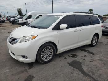  Salvage Toyota Sienna