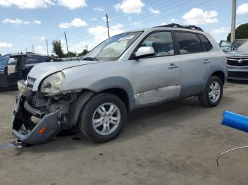  Salvage Hyundai TUCSON