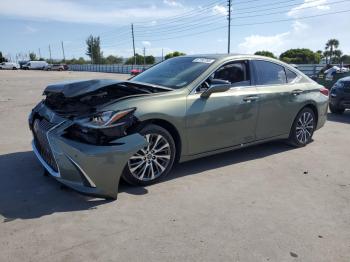  Salvage Lexus Es