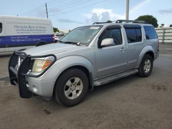  Salvage Nissan Pathfinder
