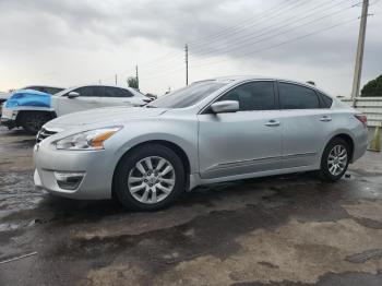  Salvage Nissan Altima