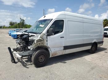  Salvage Mercedes-Benz Sprinter