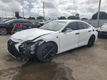  Salvage Lexus Es