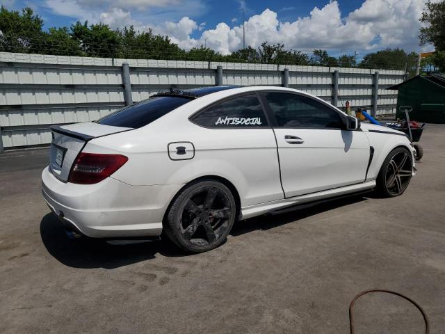 Mercedes-Benz C-Class 350 Image 5