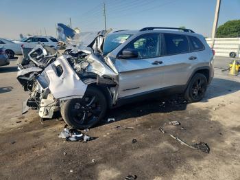  Salvage Jeep Grand Cherokee
