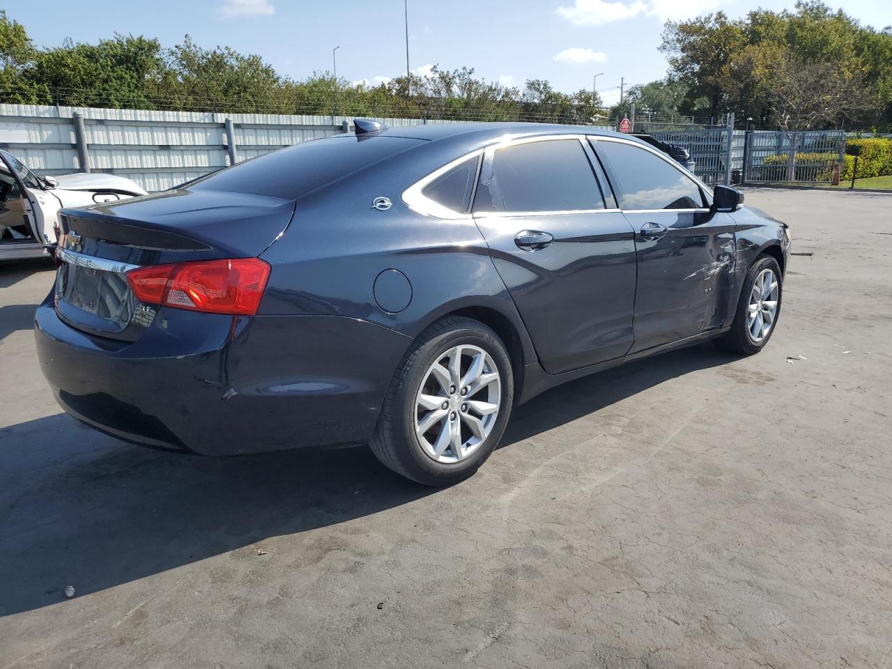 Chev Impala Lt Image 3