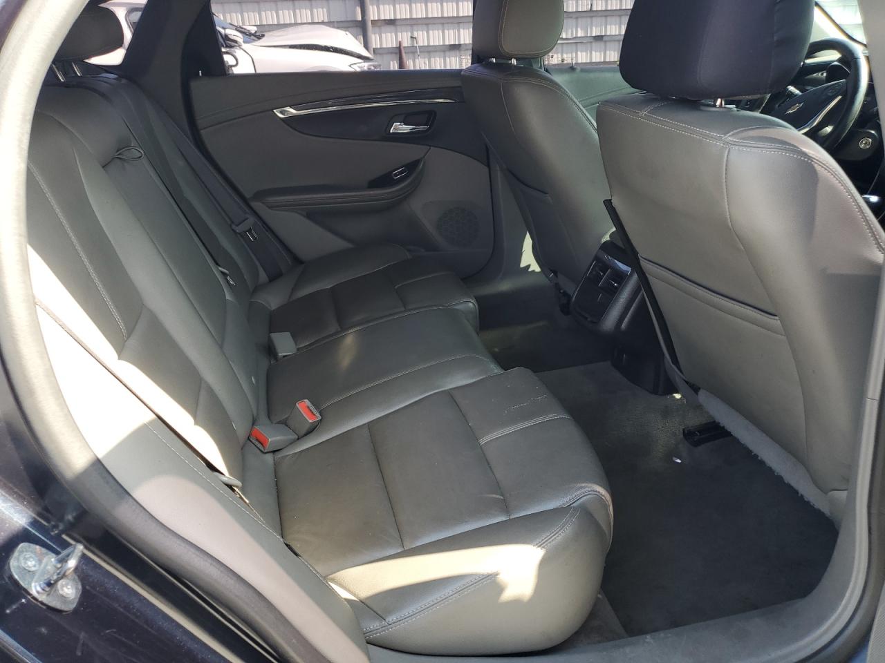 Chev Impala Lt Image 10