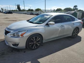  Salvage Nissan Altima