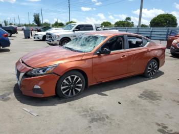  Salvage Nissan Altima